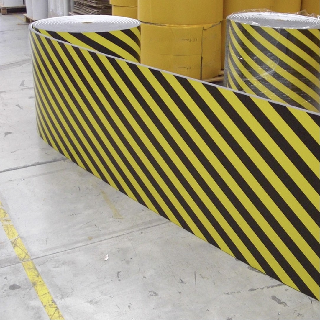 PROTECTOR APARCAMIENTO BOBINA 700X 10MM ADHVO negro/amarillo